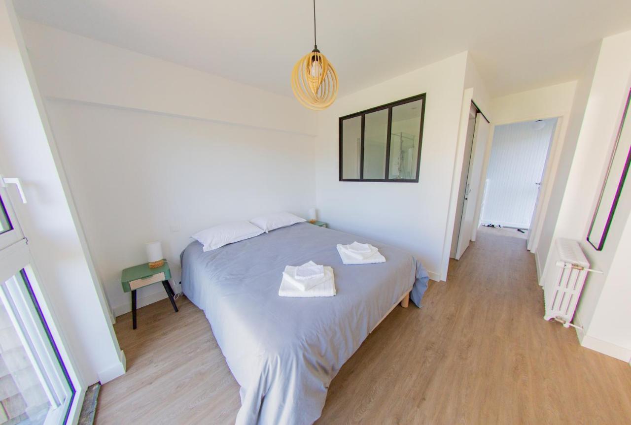 Le 74 Bed & Breakfast อาวร็องช์ ภายนอก รูปภาพ