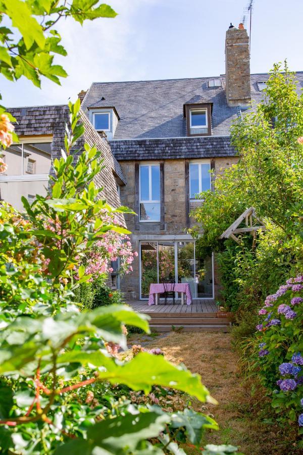 Le 74 Bed & Breakfast อาวร็องช์ ภายนอก รูปภาพ